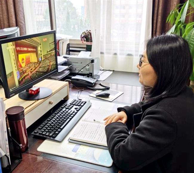 许瑛.jpg