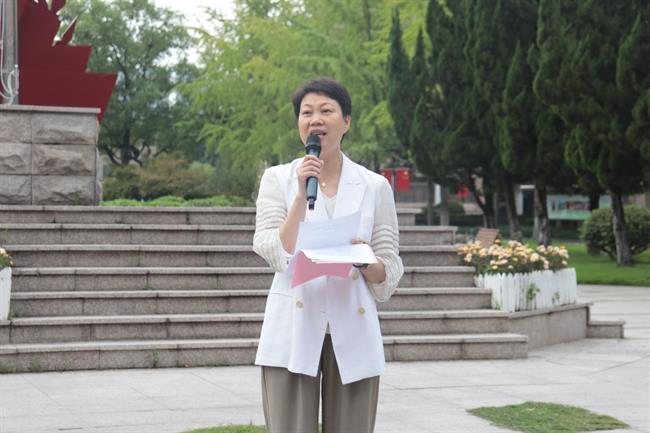 国旗下讲话.JPG